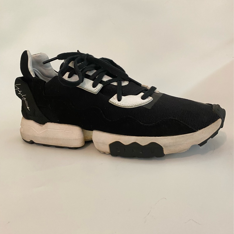 Y- 3 Trainers UK 9.5-2