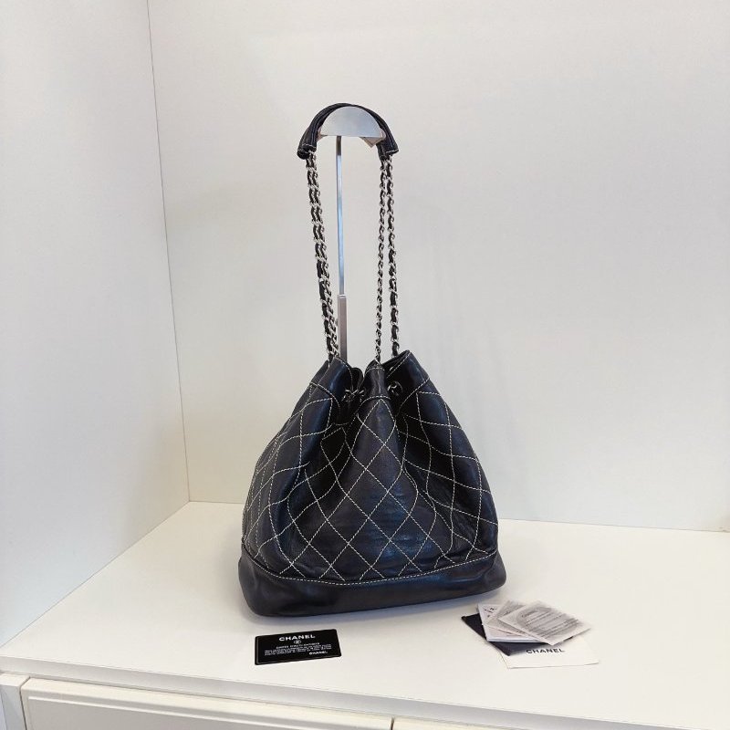 香奈兒/Chanel 黑銀外縫線菱格鏈條水桶包-1