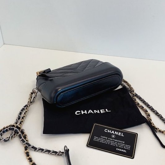 香奈兒/Chanel 黑色金扣 流浪V紋woc鏈條包-7