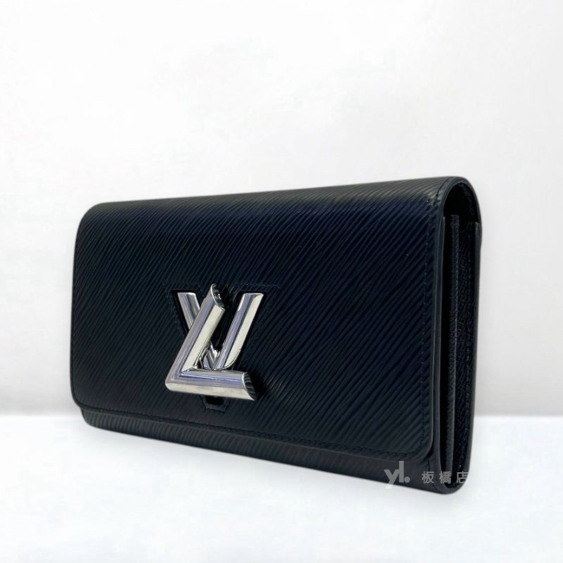 S5447-LV Twist翻轉銀釦EPI黑牛皮長夾M68309-2