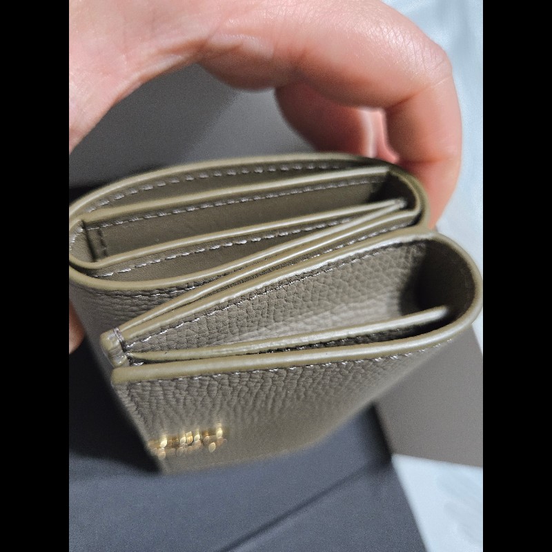 LOEWE 鵝卵石紋小牛皮三摺皮夾（灰褐色）-4