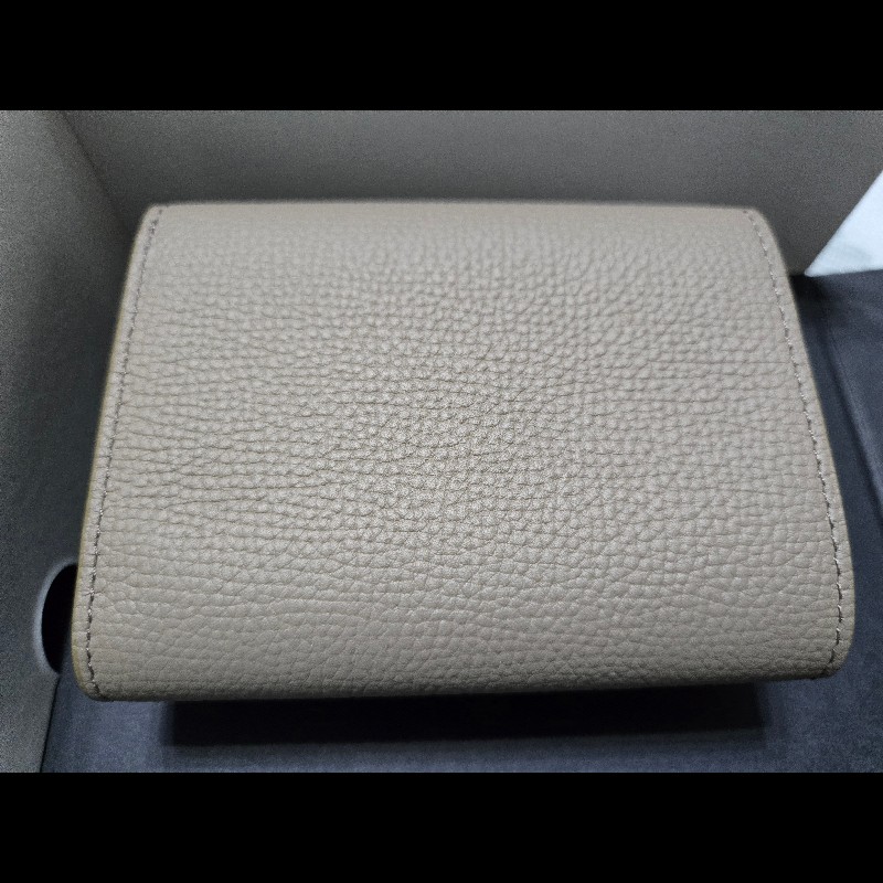 LOEWE 鵝卵石紋小牛皮三摺皮夾（灰褐色）-7