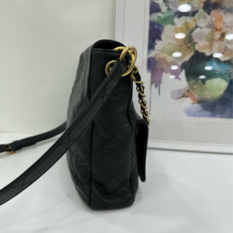 Chanel 香奈兒 24p嬉皮hobo 牛皮 黑金 晶片款 有購證-4