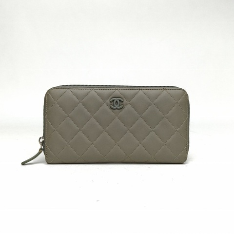 CHANEL 綠色牛皮15開綠扣長款拉鏈錢包磨砂扣