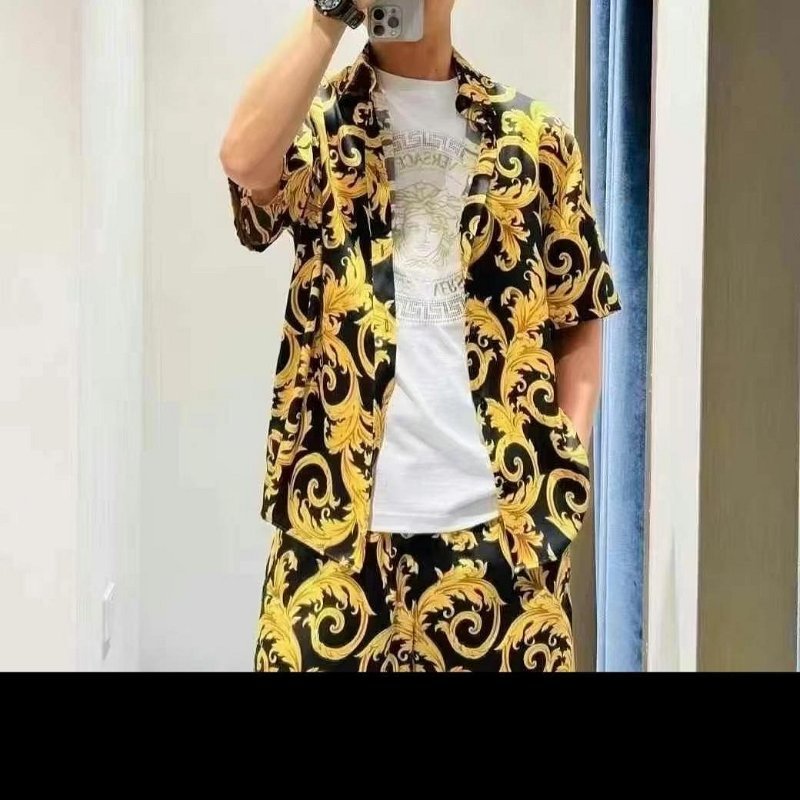 💎Han's house精品服飾💎 VERSACE 凡賽斯 頂級黑牌 巴洛克 襯衫 短袖-1