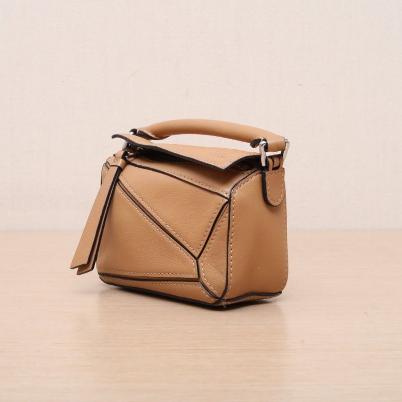LOEWE Puzzle幾何包超迷你棕色牛皮暖沙黃色肩背包-4
