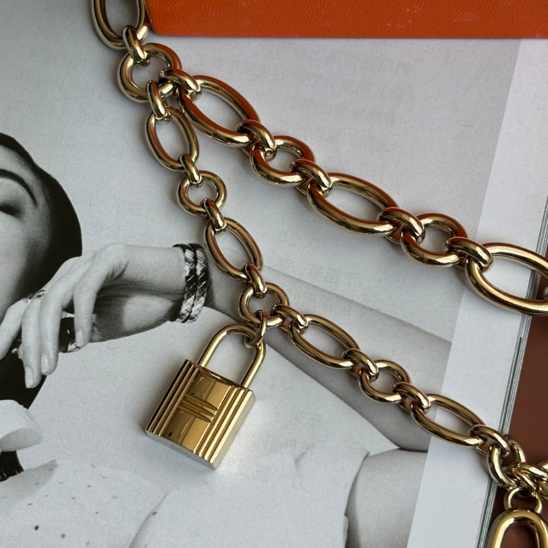 ::HERMES:: 絕版限量 金色腰鍊吊飾 包包豬鼻鎖頭吊墜 腰鍊-1