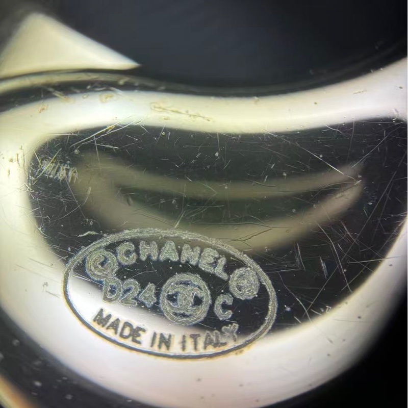 Chanel D24C 樹脂度假系列飛機Los Angeles手袋掛飾-11
