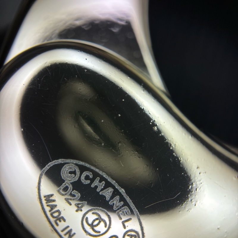 Chanel D24C 樹脂度假系列粉色跑車手袋掛飾-13