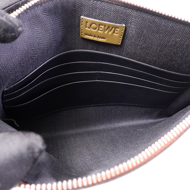LOEWE 牛皮皮革Clutch Bag手拿包-4