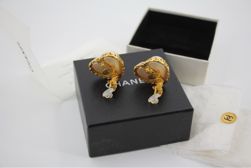 Chanel Vintage 2-8 仿珍珠鍍金桃心耳環-4