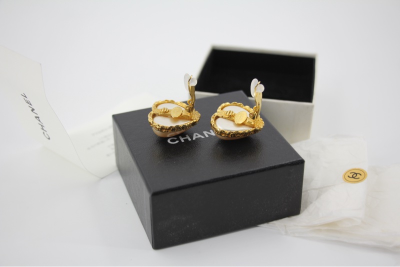 Chanel Vintage 2-8 仿珍珠鍍金桃心耳環-12