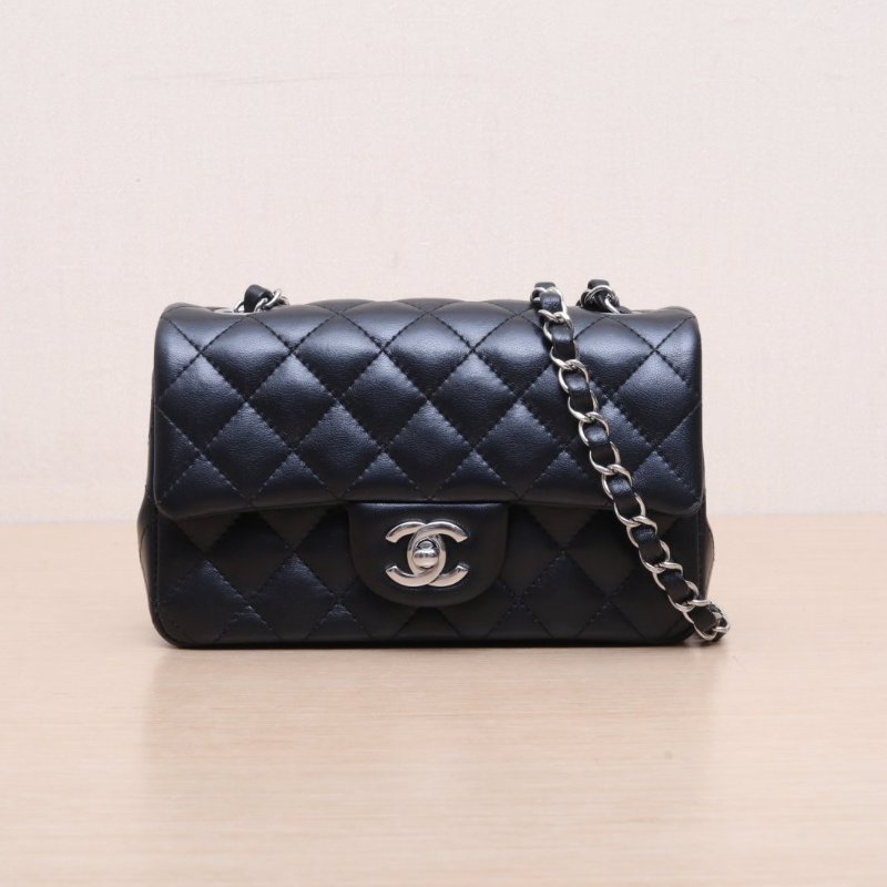 CHANEL CF口蓋包大Mini20黑色羊皮晶片銀扣肩背包-1