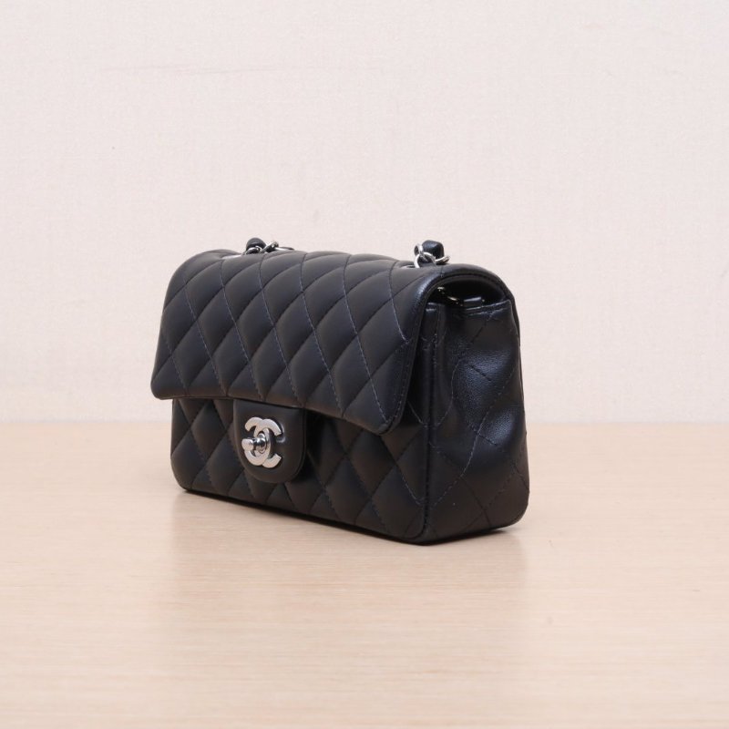 CHANEL CF口蓋包大Mini20黑色羊皮晶片銀扣肩背包-4