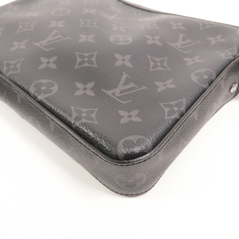 LOUIS VUITTON Monogram Eclipse Reverse Trio Messenger銀扣肩背袋-12