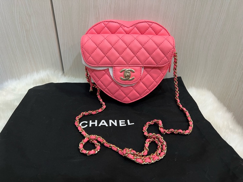 Chanel 芯片款粉色愛心包大號（全新收藏品）-0