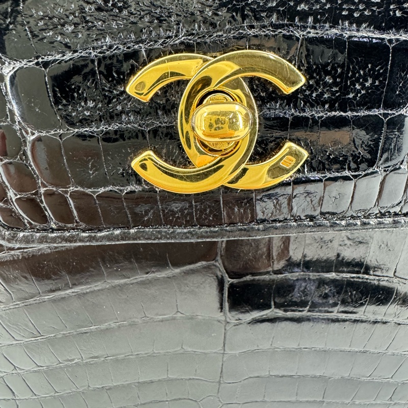Chanel Vintage 89-91 Black Crocodile Octagon Flap Bag with Gold-tone Hardware-2