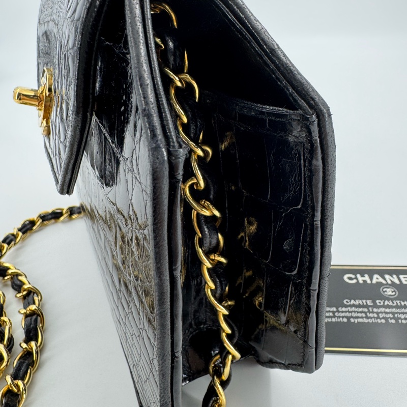 Chanel Vintage 89-91 Black Crocodile Octagon Flap Bag with Gold-tone Hardware-4