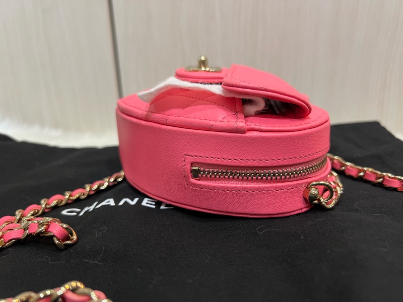 Chanel 粉色愛心包小號（全新收藏品）-4