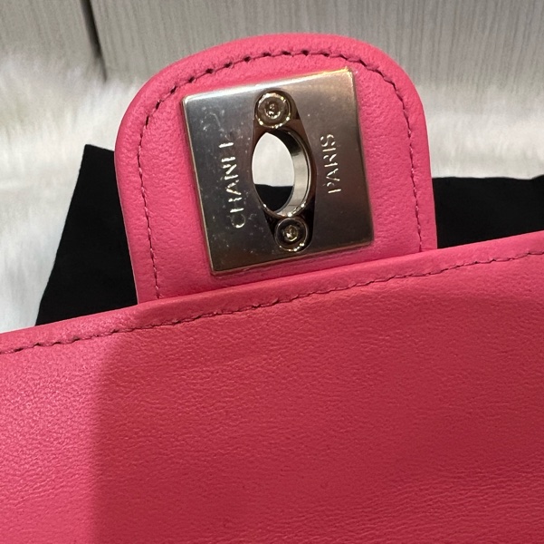 Chanel 粉色愛心包小號（全新收藏品）-10