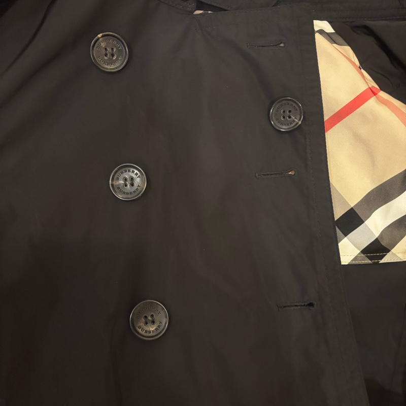 BURBERRY 女性風衣外套 附帽子。-7