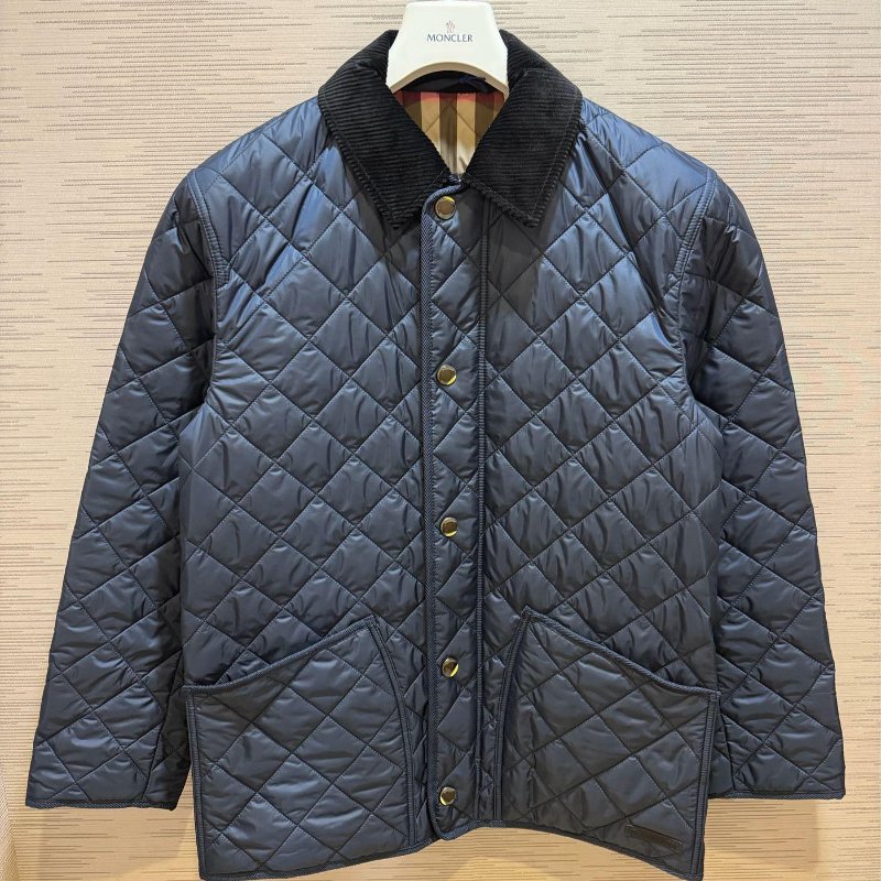 💎Han's house精品服飾💎BURBERRY 菱格紋 風衣外套  男女共穿 原價55000-1