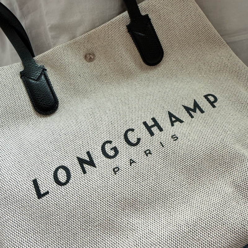 Longchamp Essential Large Tote Bag-1