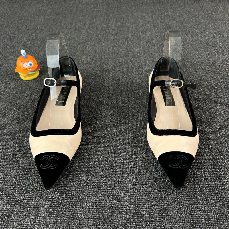 Chanel香奈兒拼色低跟鞋 尺碼：37.5 已貼底 🧡-1