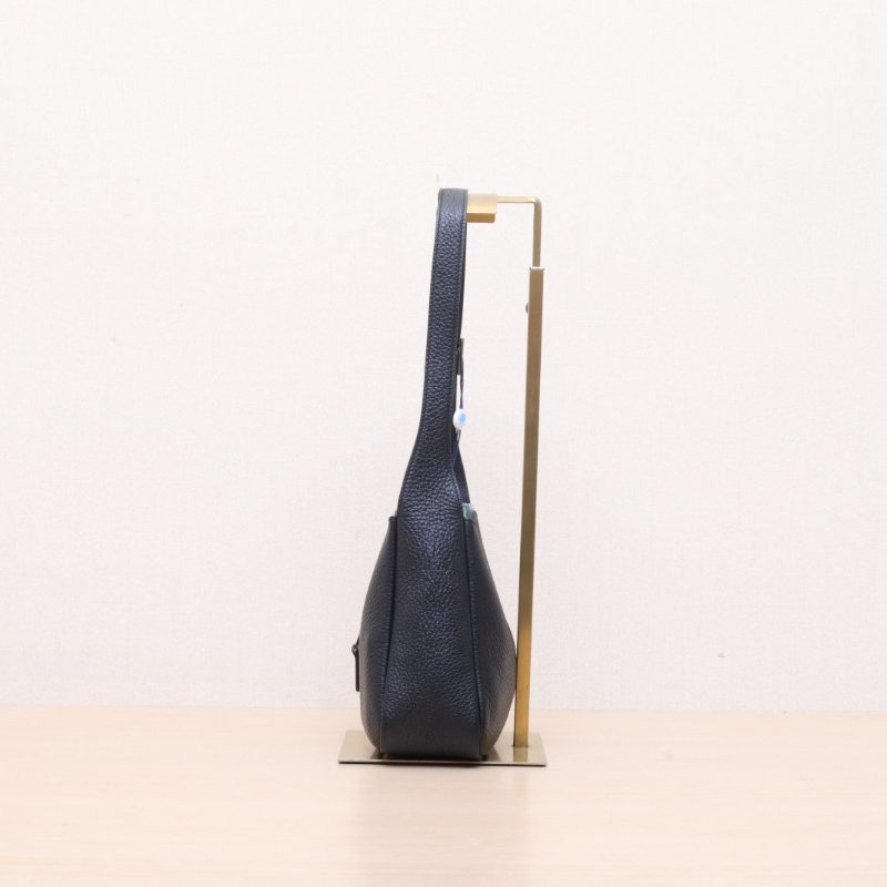 SAINT LAURENT LE5À7HOBOBaby黑色牛皮金扣肩背包-4