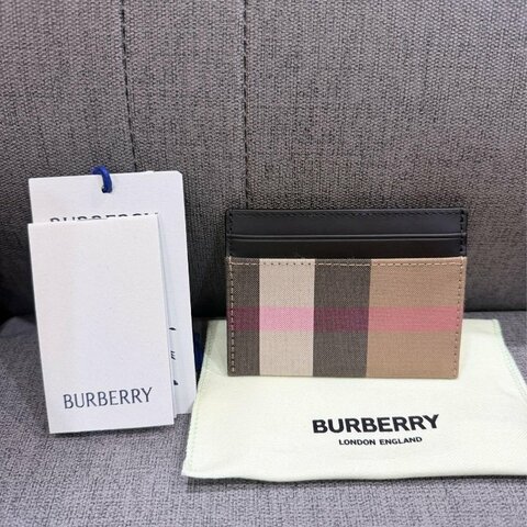 💎Han's house精品服飾💎BURBERRY 格紋 卡包 卡夾 名片夾
