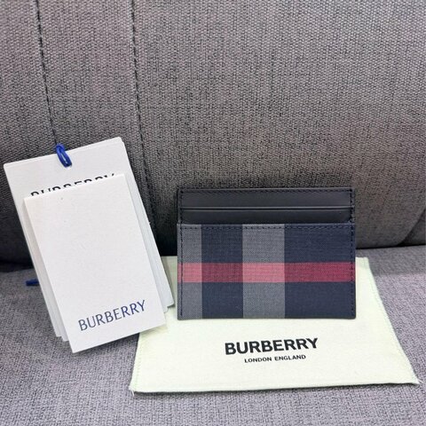 💎Han's house精品服飾💎BURBERRY 格紋 卡包 卡夾 名片夾