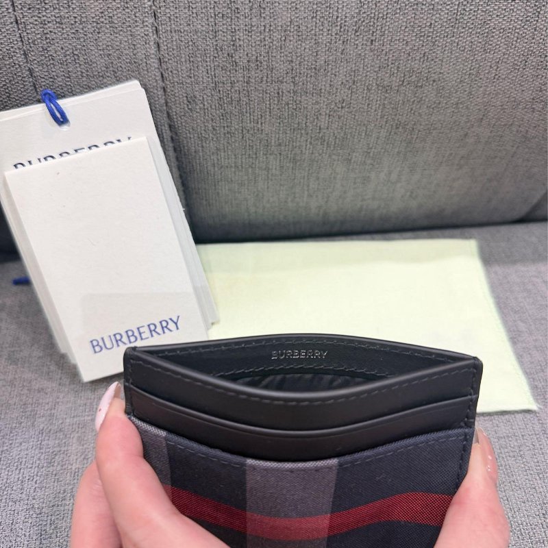 💎Han's house精品服飾💎BURBERRY 格紋 卡包 卡夾 名片夾-1