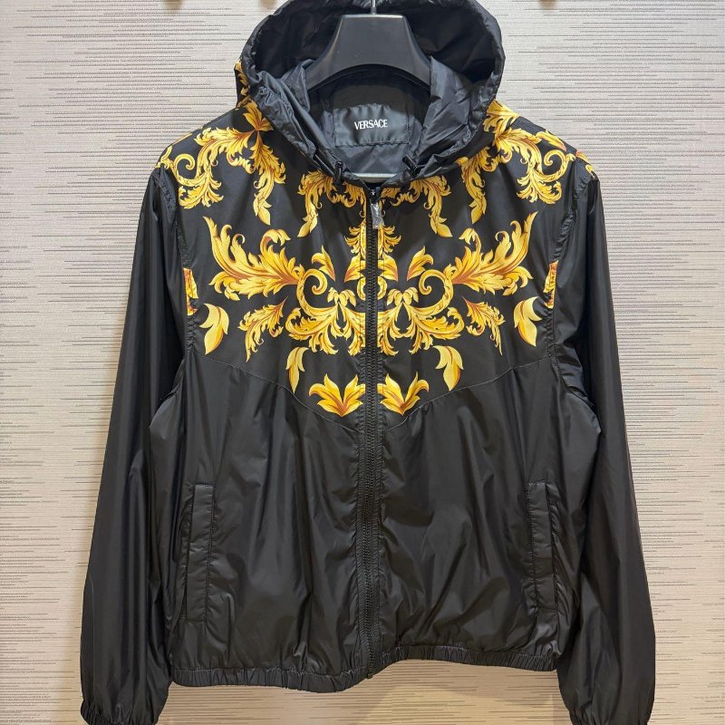 💎Han's house精品服飾💎 VERSACE 凡賽斯 頂級黑牌 風衣 連帽 外套-0