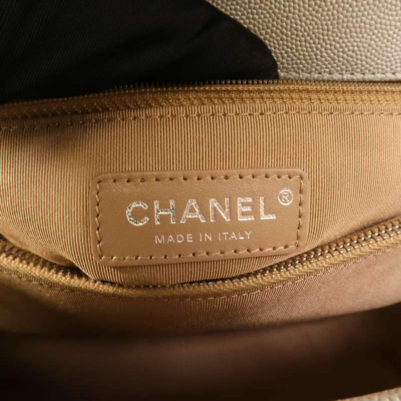 CHANEL 牛皮皮革Coco Handle Medium鏈帶手挽肩背兩用袋-9