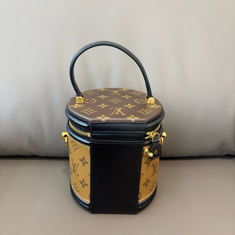 LV/路易威登 焦糖老花发财桶圆筒包 附件：肩带锁具-2