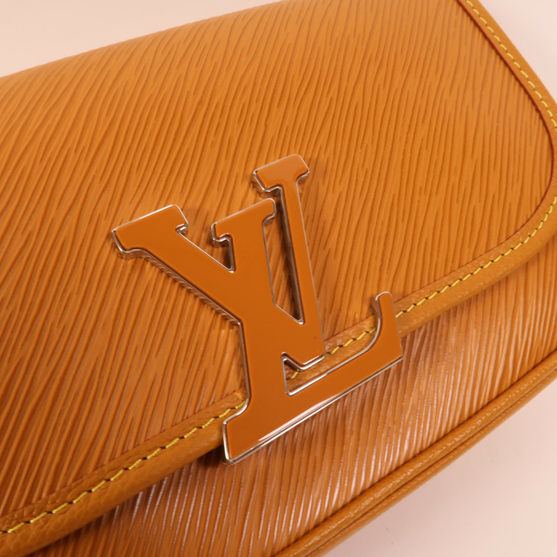 LOUIS VUITTON Epi Buci銀扣肩背袋棕色-7
