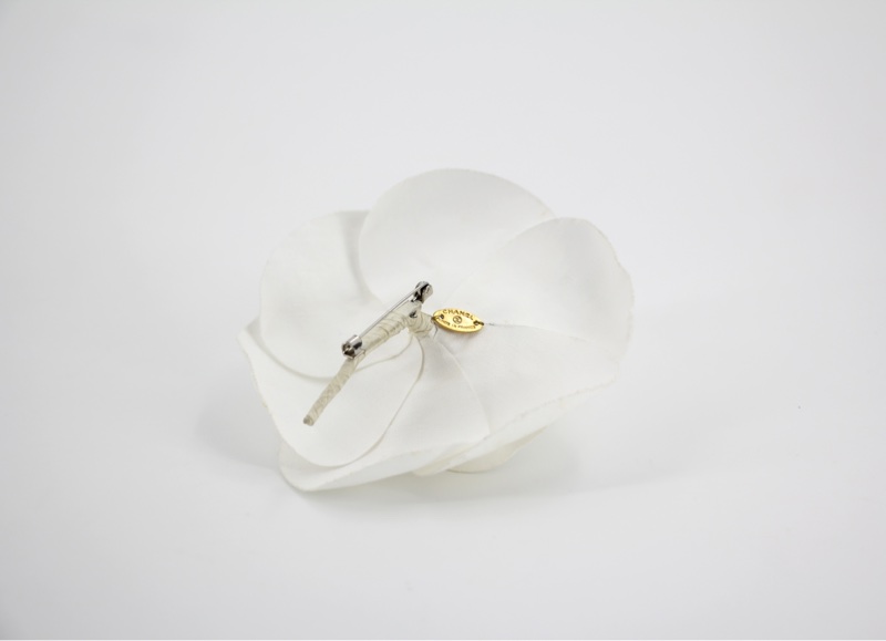 Chanel Vintage 81-85 絲綢白色山茶花胸針-3