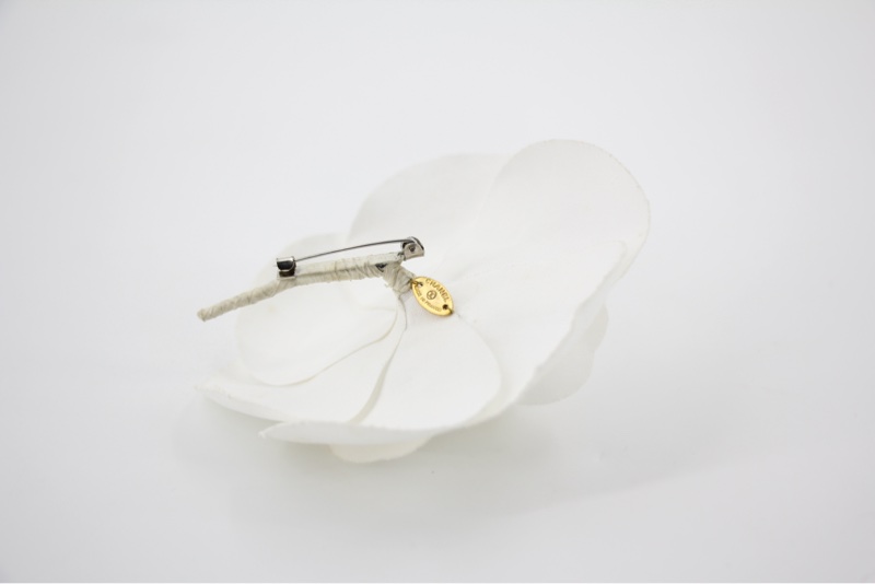 Chanel Vintage 81-85 絲綢白色山茶花胸針-11