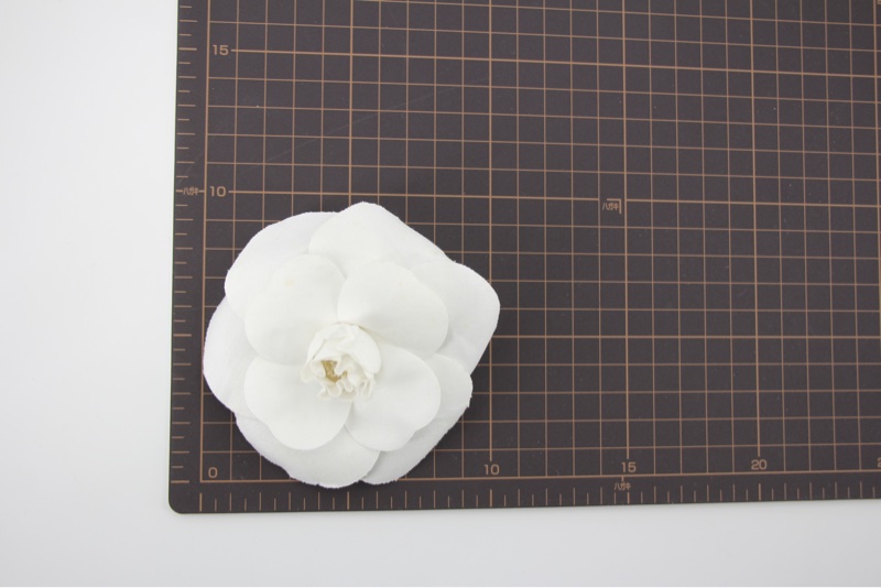 Chanel Vintage 81-85 絲綢白色山茶花胸針-14
