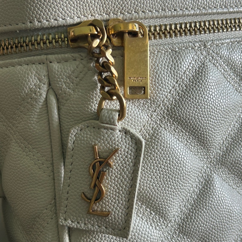 YSL 白色菱格化裝包 側背袋-9