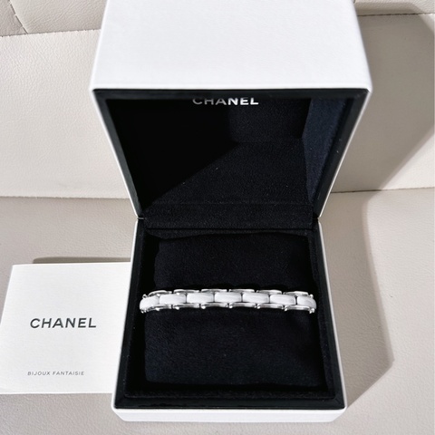 Chanel香奈兒 ultra系列 白陶瓷手鍊，T17碼