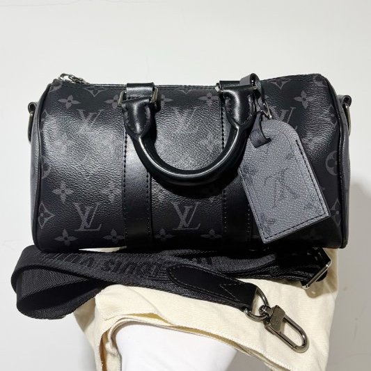 近新品 路易威登/Louis Vuitton Keepall25芯片款 黑武士老花手提斜背包-5