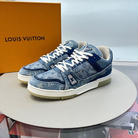 路易威登/Louis Vuitton trainer 42碼 藍牛仔 98新