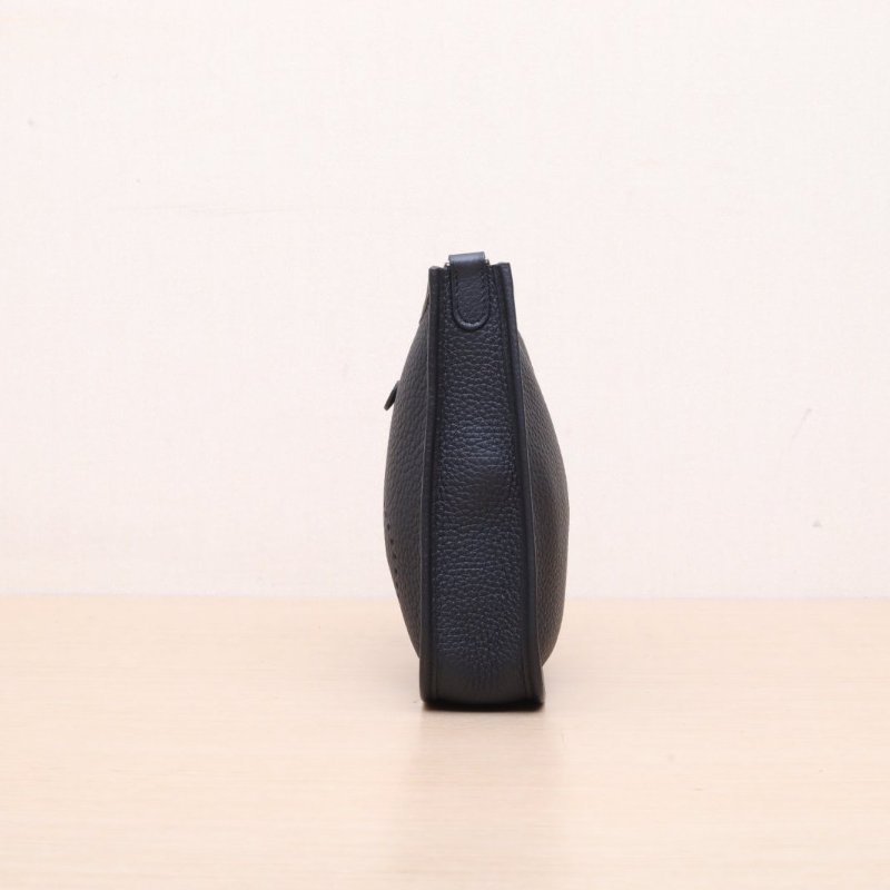 HERMES EvelyneMINI16黑色TC皮W刻銀扣肩背包-4