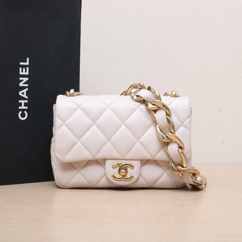 CHANEL 22P粗鏈條單肩包小號粉色羊皮晶片金扣肩背包