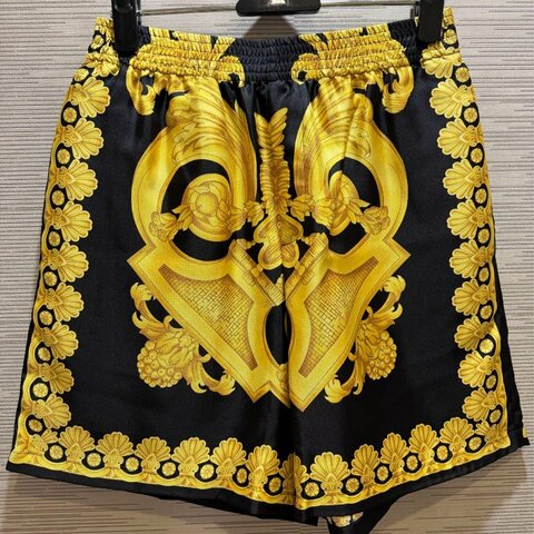 💎Han's house精品服飾💎VERSACE 凡賽斯 頂級黑牌 女神頭 巴洛克 奢華真絲 短褲