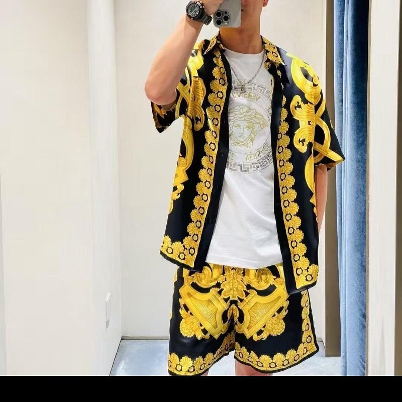💎Han's house精品服飾💎VERSACE 凡賽斯 頂級黑牌 女神頭 巴洛克 奢華真絲 短褲-4