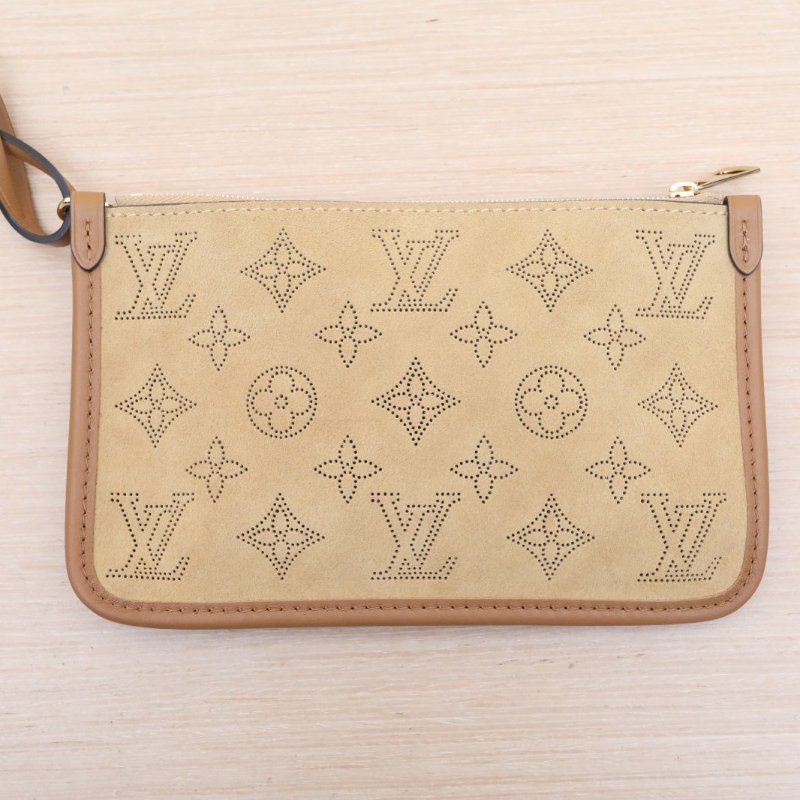 LOUIS VUITTON CARRYALL小號滑雪系列麂皮拼羊羔毛棕色晶片肩背包-2