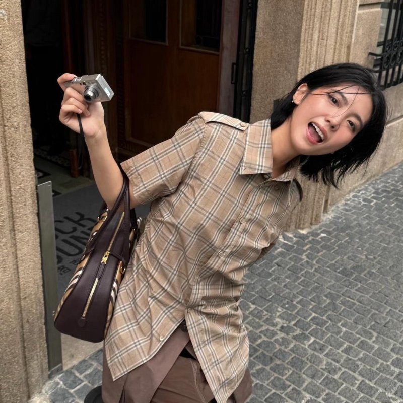 💎Han's house精品服飾💎Burberry 格紋 短袖 襯衫  原價24200-1