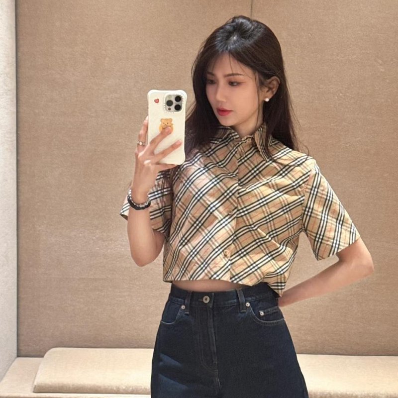 💎Han's house精品服飾💎Burberry 格紋 短版 襯衫  原價23300-0
